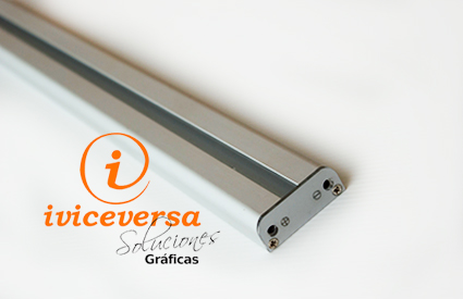 Perfil-electrificado-escaparate-led Perfil-electrificado-escaparate-led